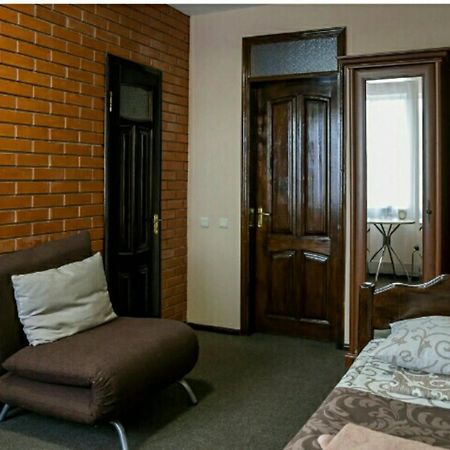 Hotel-Restaurant Complex S Legkim Parom Brovary Eksteriør billede